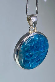 Malgache Neon Blue Apatite Pendant and Silver Pendant(UV504)