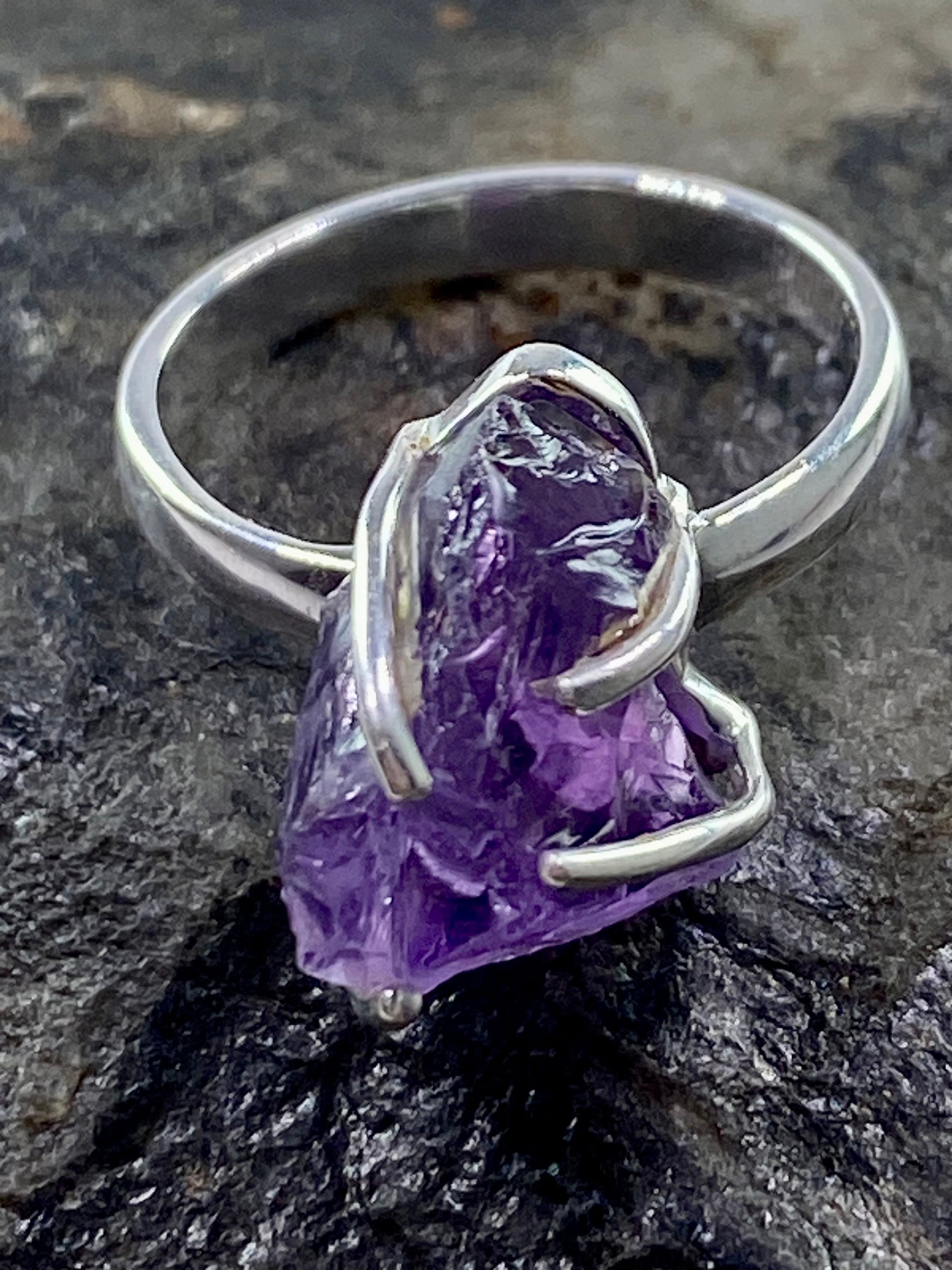 Rough Purple Amethyst and Sterling Silver Ring (UV517)