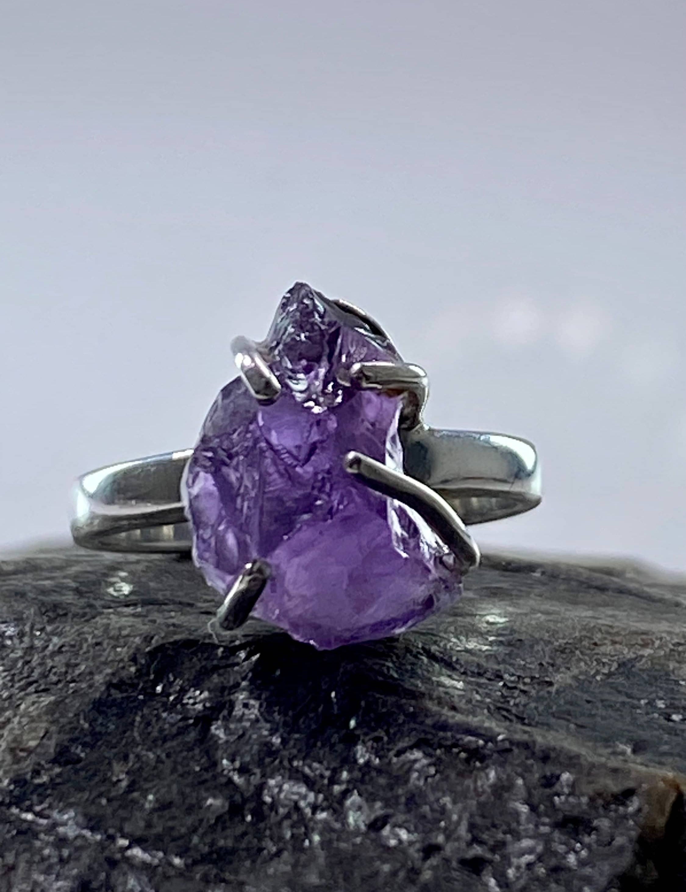 Rough Purple Amethyst and Sterling Silver Ring (UV517)