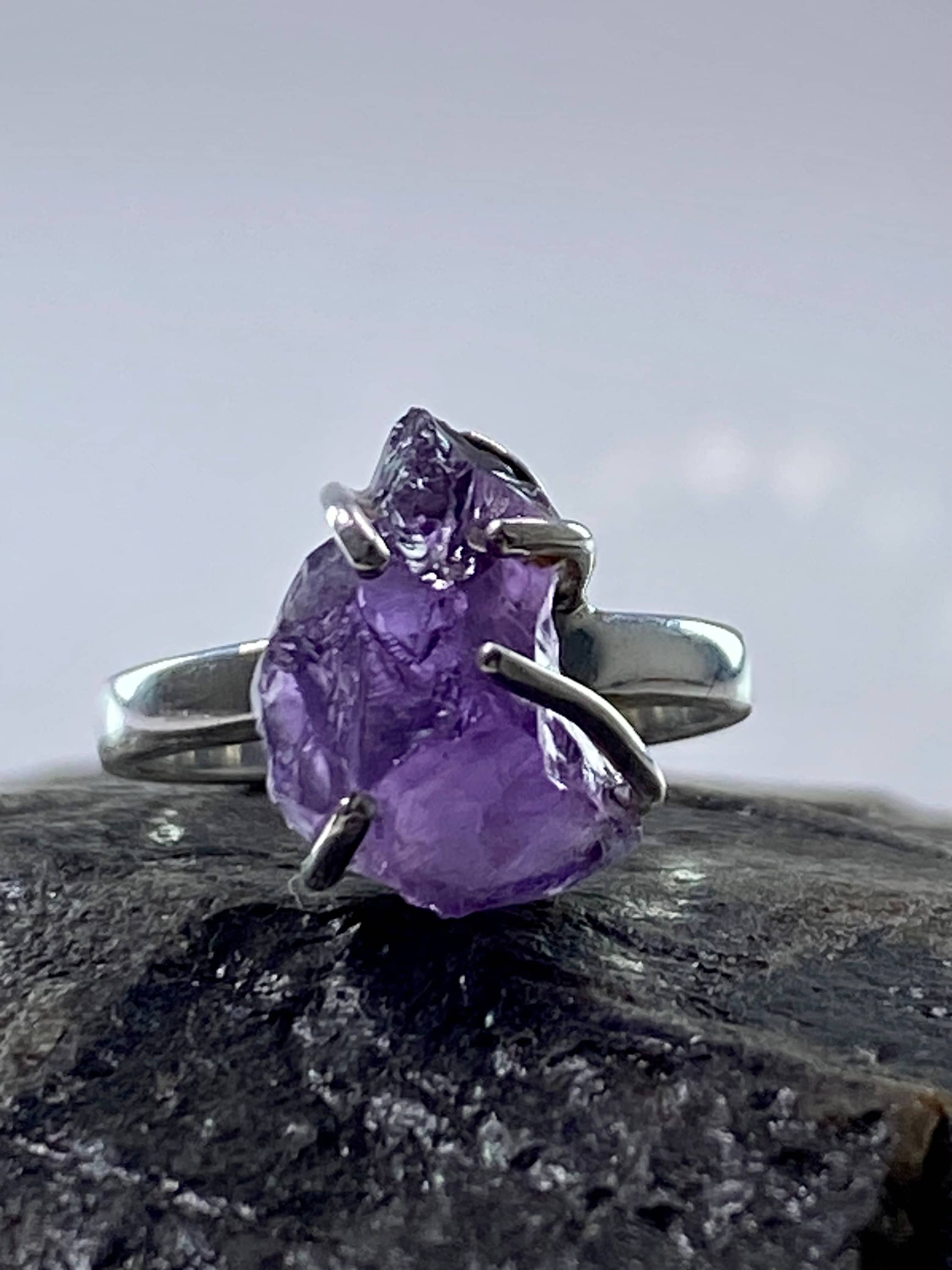 Rough Purple Amethyst and Sterling Silver Ring (UV517)