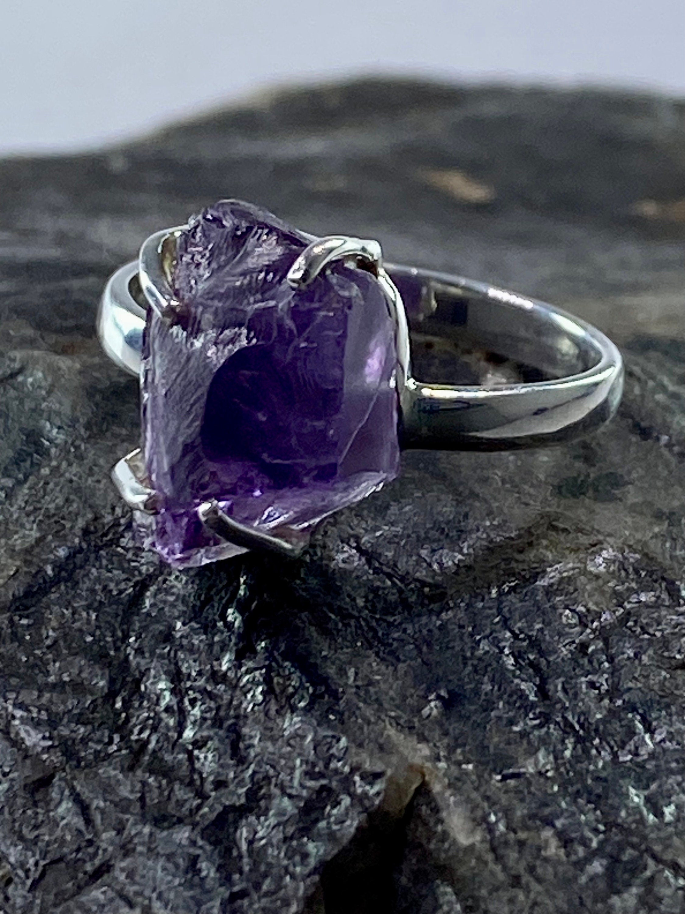 Rough Purple Amethyst and Sterling Silver Ring (UV511)