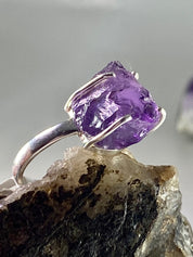 Rough Purple Amethyst and Sterling Silver Ring (UV1009)