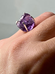 Rough Purple Amethyst and Sterling Silver Ring (UV1009)