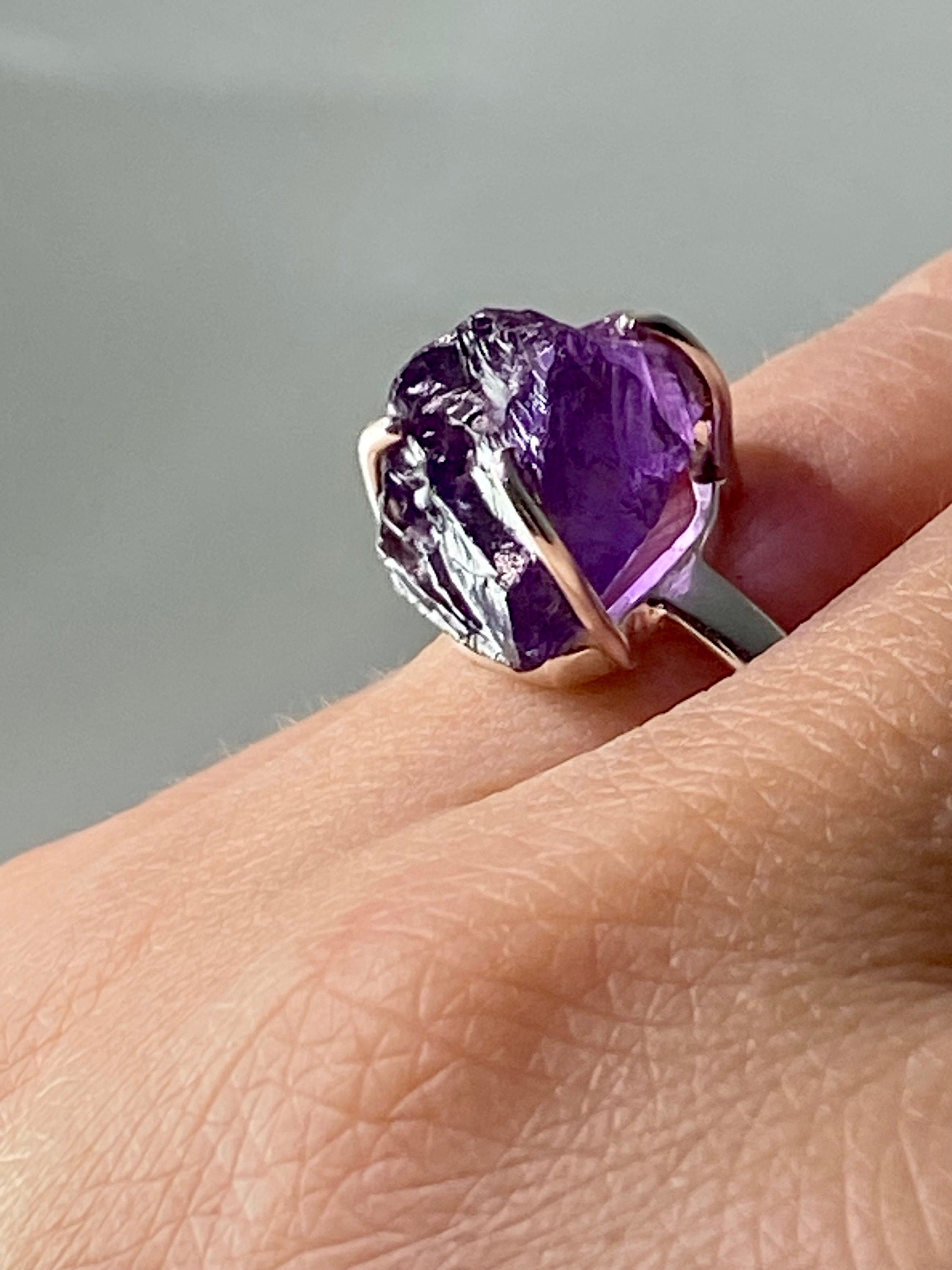 Rough Purple Amethyst and Sterling Silver Ring (UV1008)