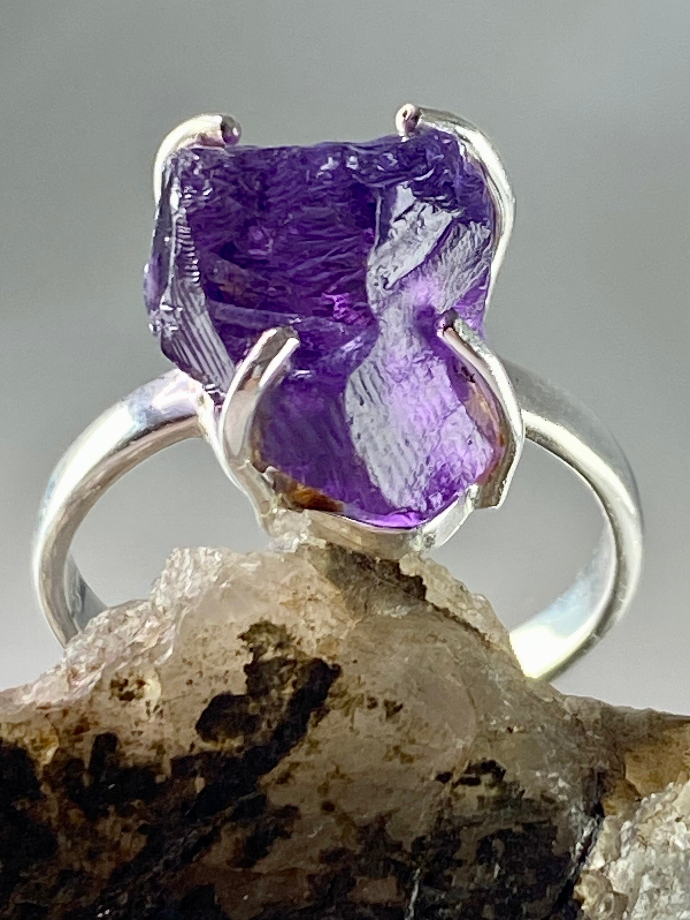 Rough Purple Amethyst and Sterling Silver Ring (UV1008)