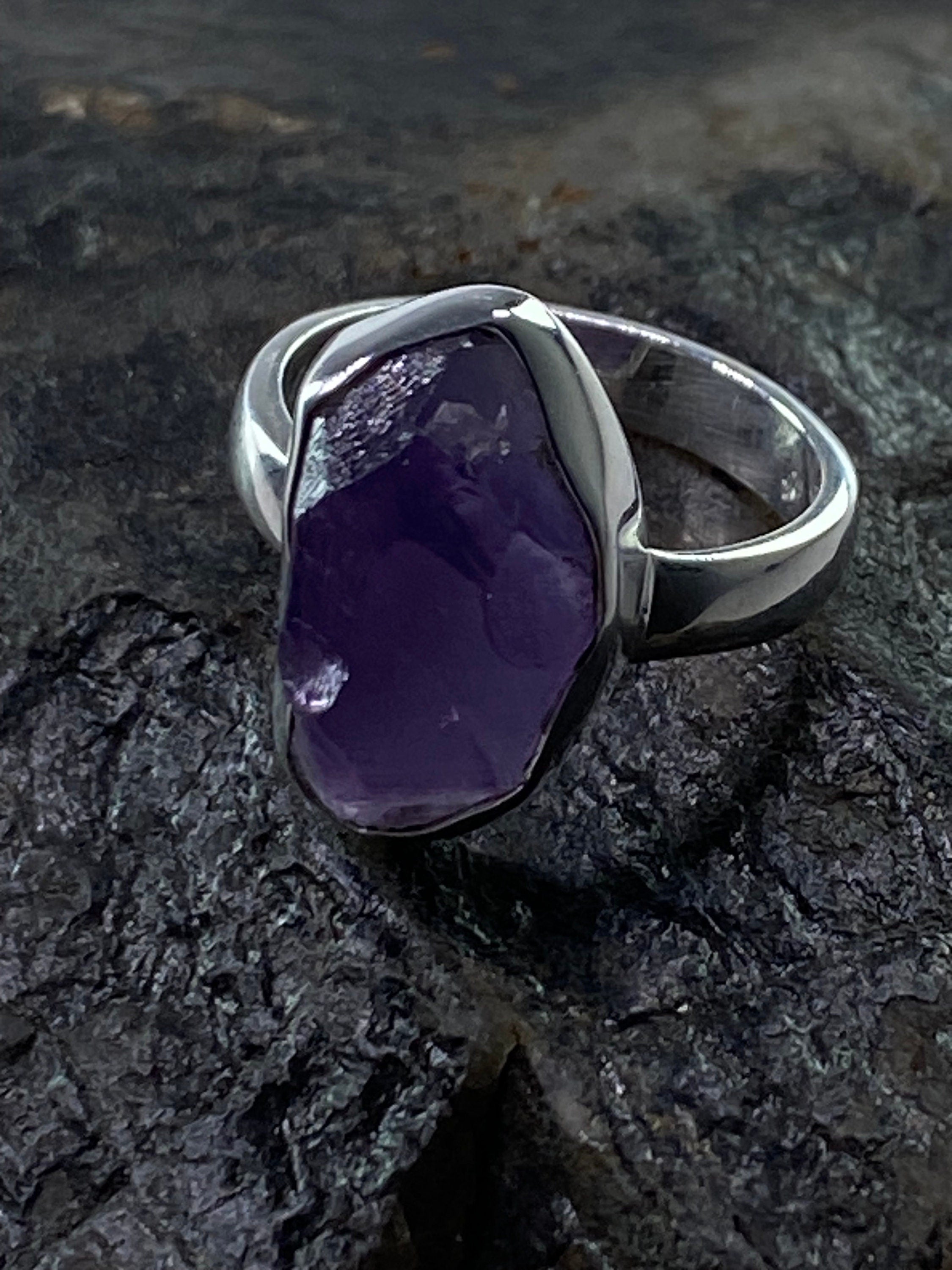 Rough Purple Amethyst and Sterling Silver Ring (UV848)