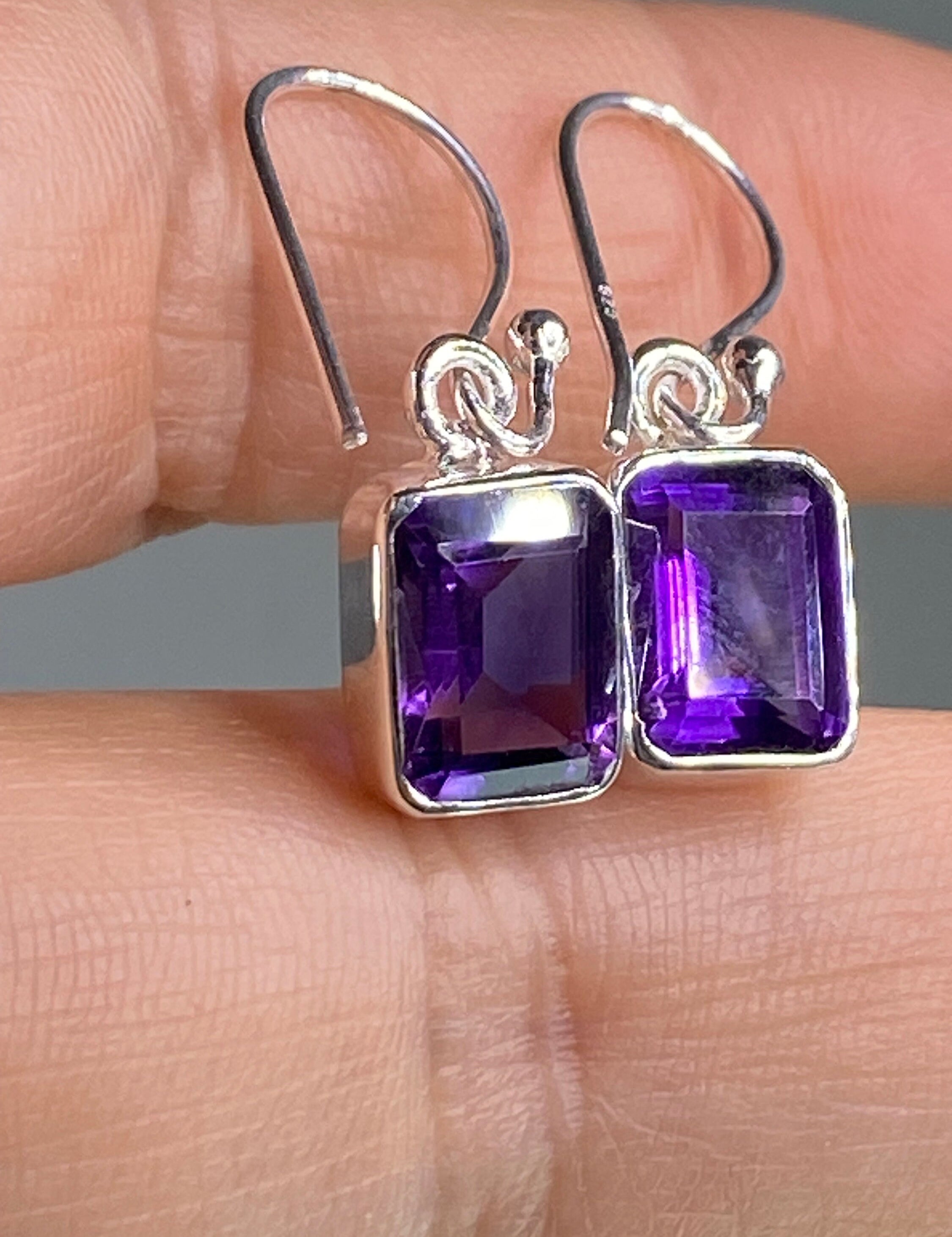 Purple Amethyst and Sterling Silver Drop Earrings (UV1585)