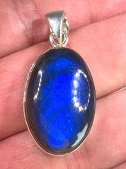 Grade A - Blue Labradorite and Silver Pendant (MA03)