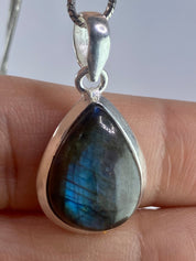 Grade A - Blue Labradorite and Silver Pendant (M03)