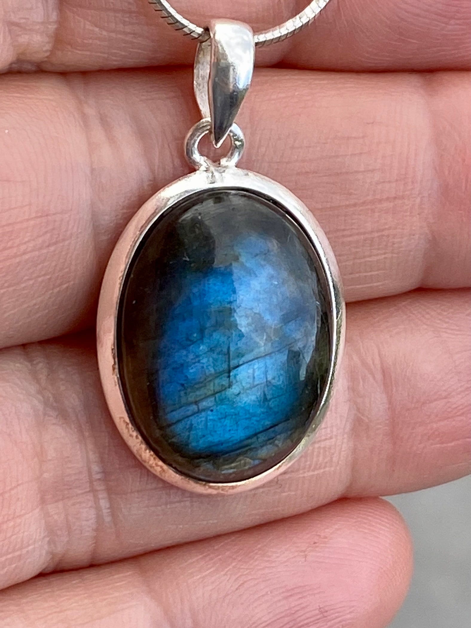 Blue Labradorite and Silver Pendant (M03)