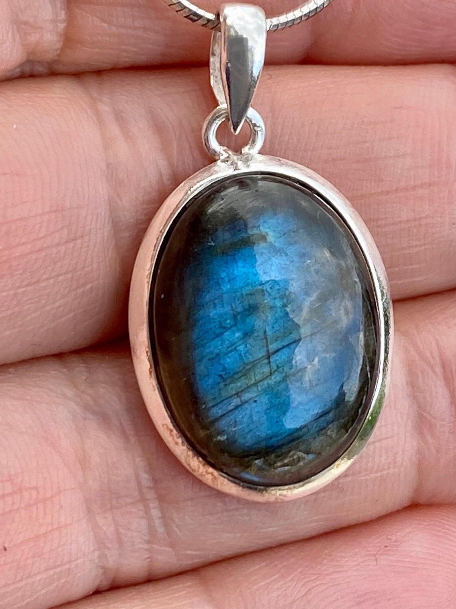 Blue Labradorite and Silver Pendant (M03)