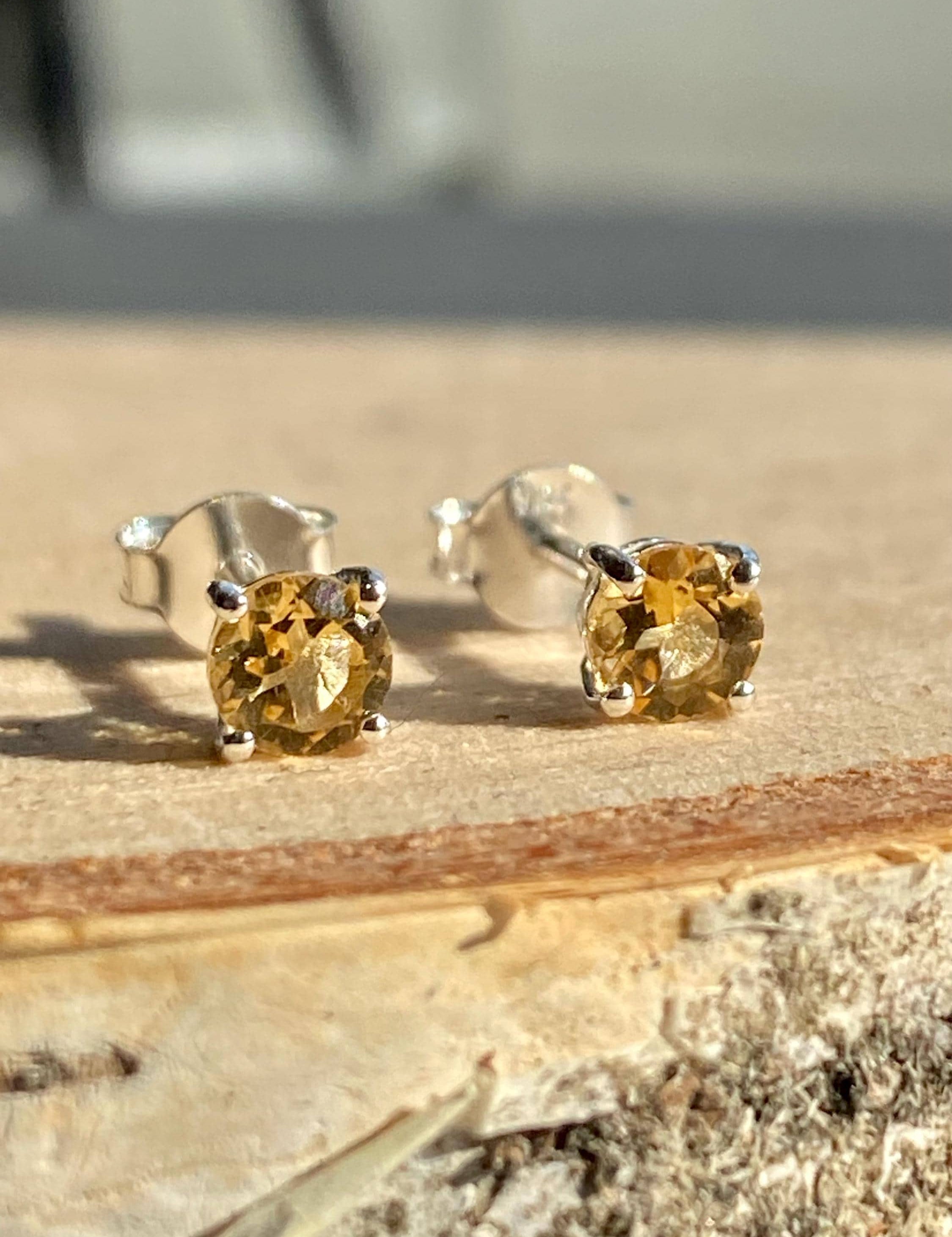 Round-cut Citrine and Sterling Silver Studs UV