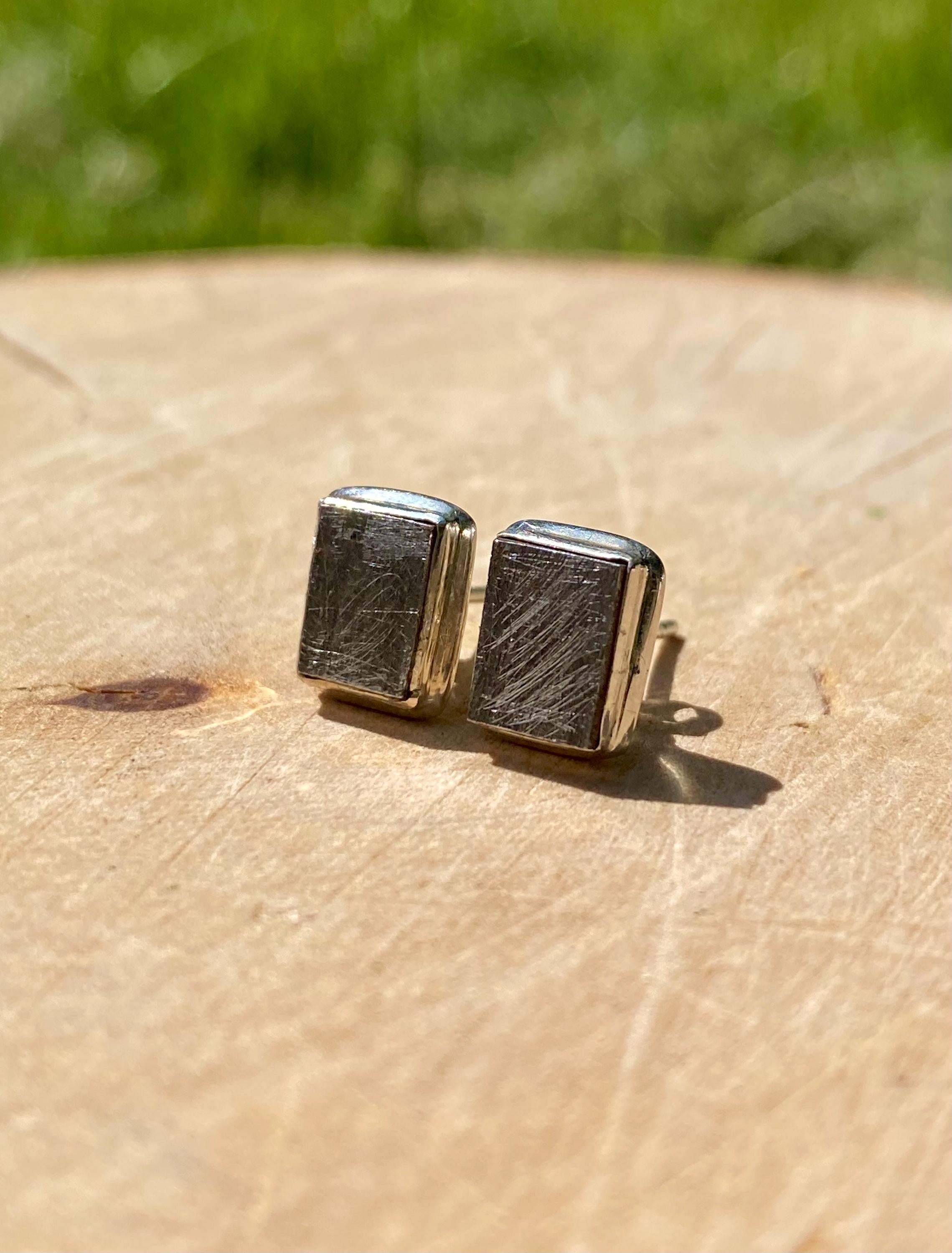 MUONIONALUSTA meteorite Sweden sterling sliver studs
