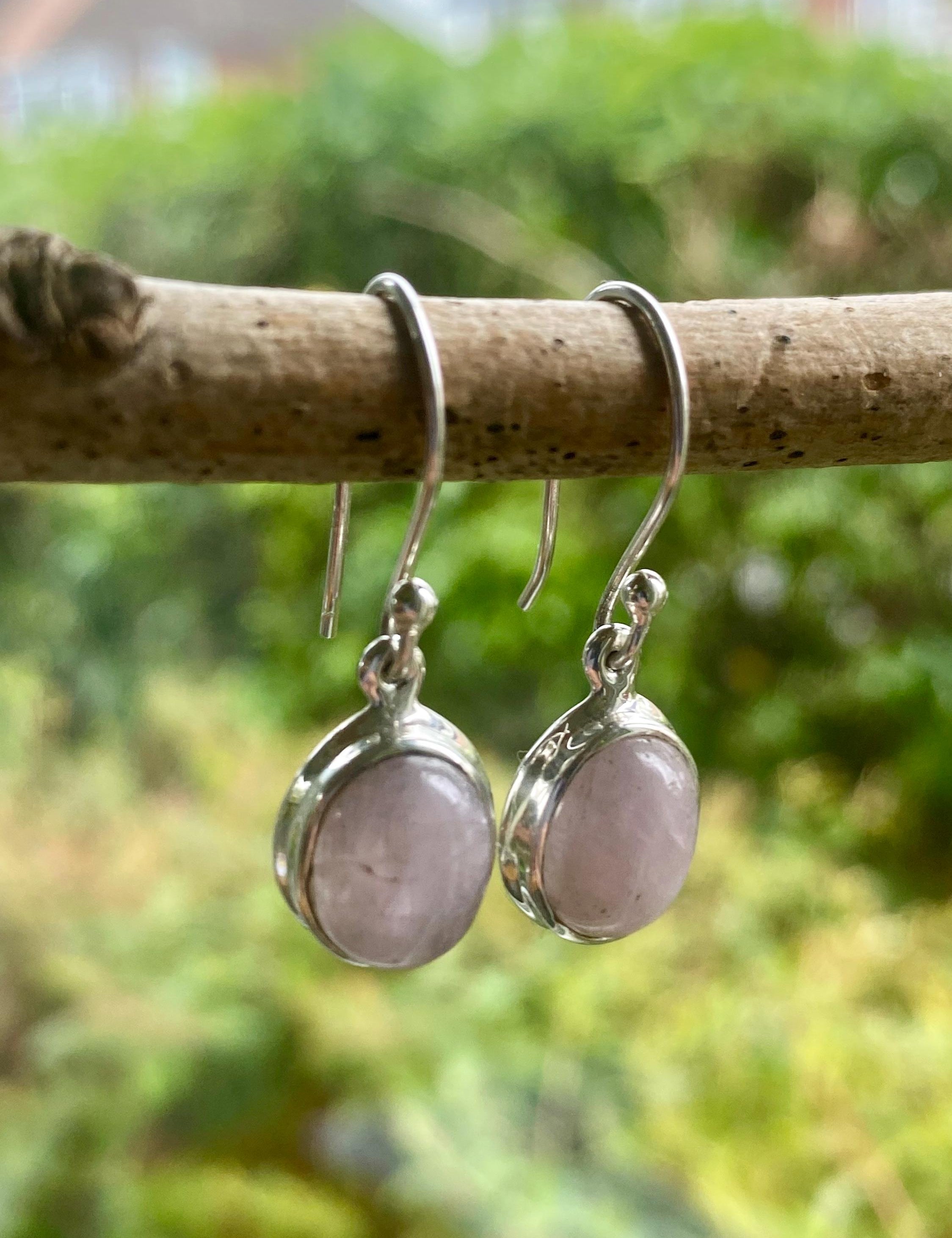 Natural Oval Kunzite Sterling Silver Dangle earrings