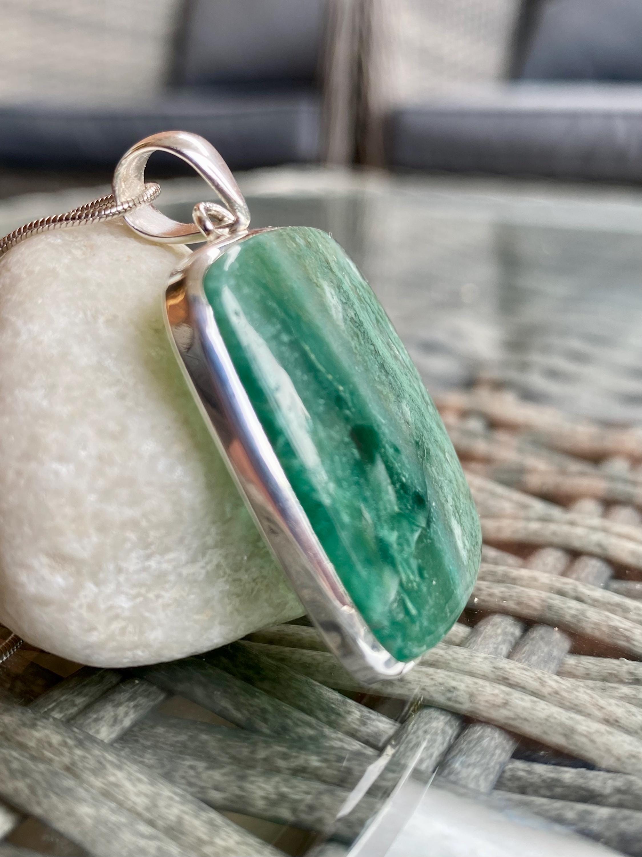 Genuine Rectangle Mtorolite Emerald Chrome Chalcedony 925 Sterling Silver Pendant
