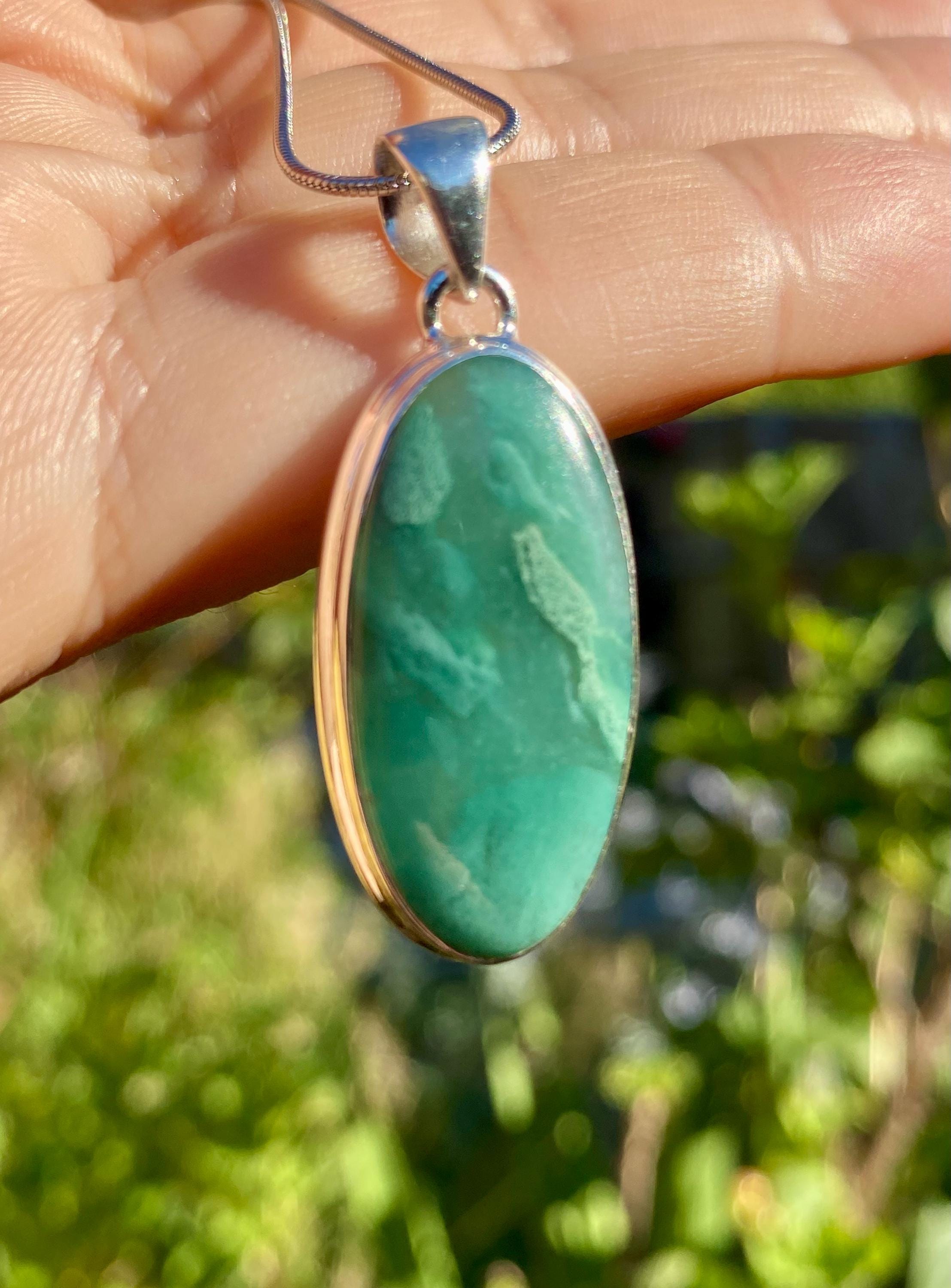 Genuine Mtorolite Emerald Chrome Chalcedony 925 Sterling Silver Oval Pendant