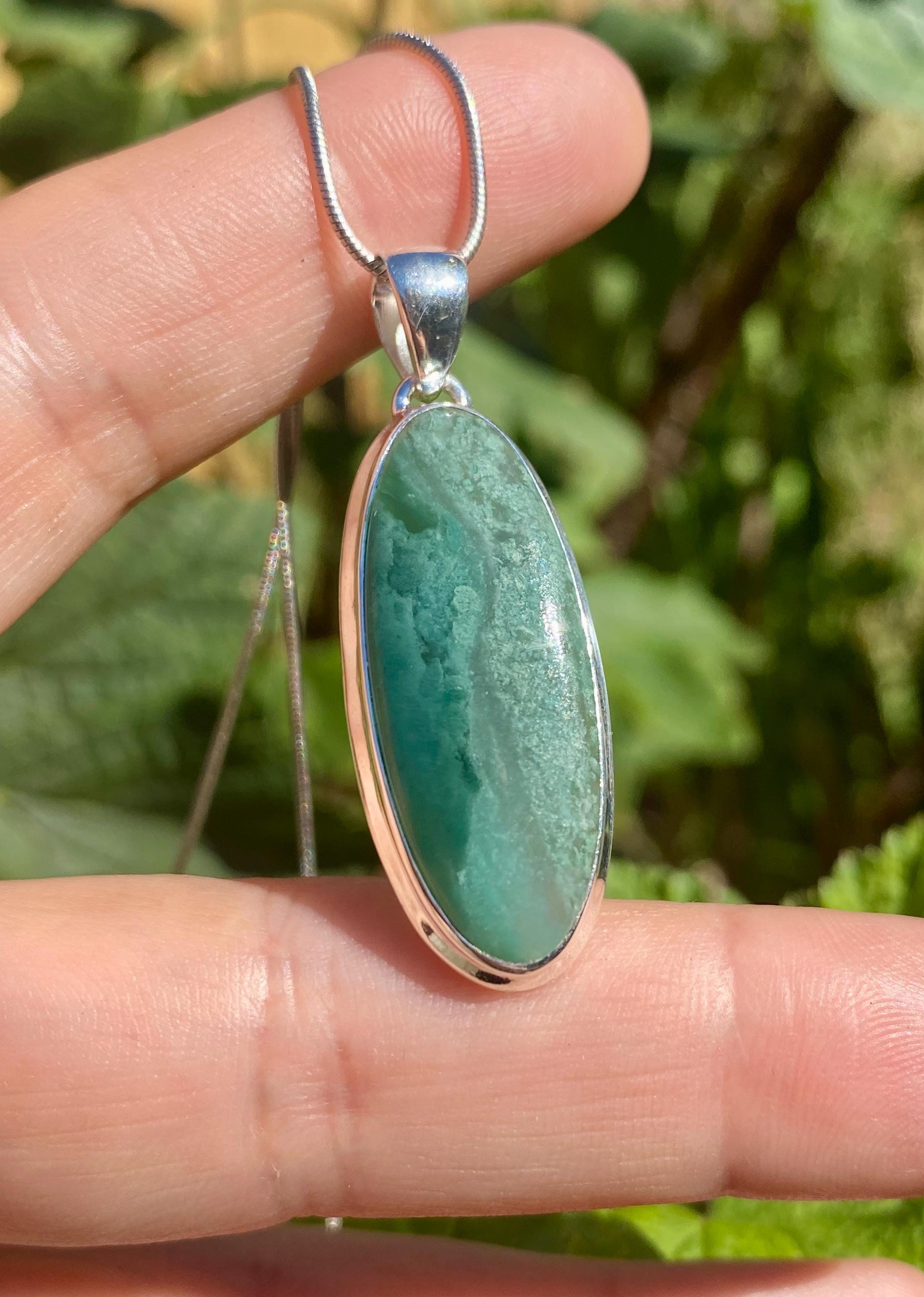 Genuine Oval Mtorolite Emerald Chrome Chalcedony 925 Sterling Silver Pendant