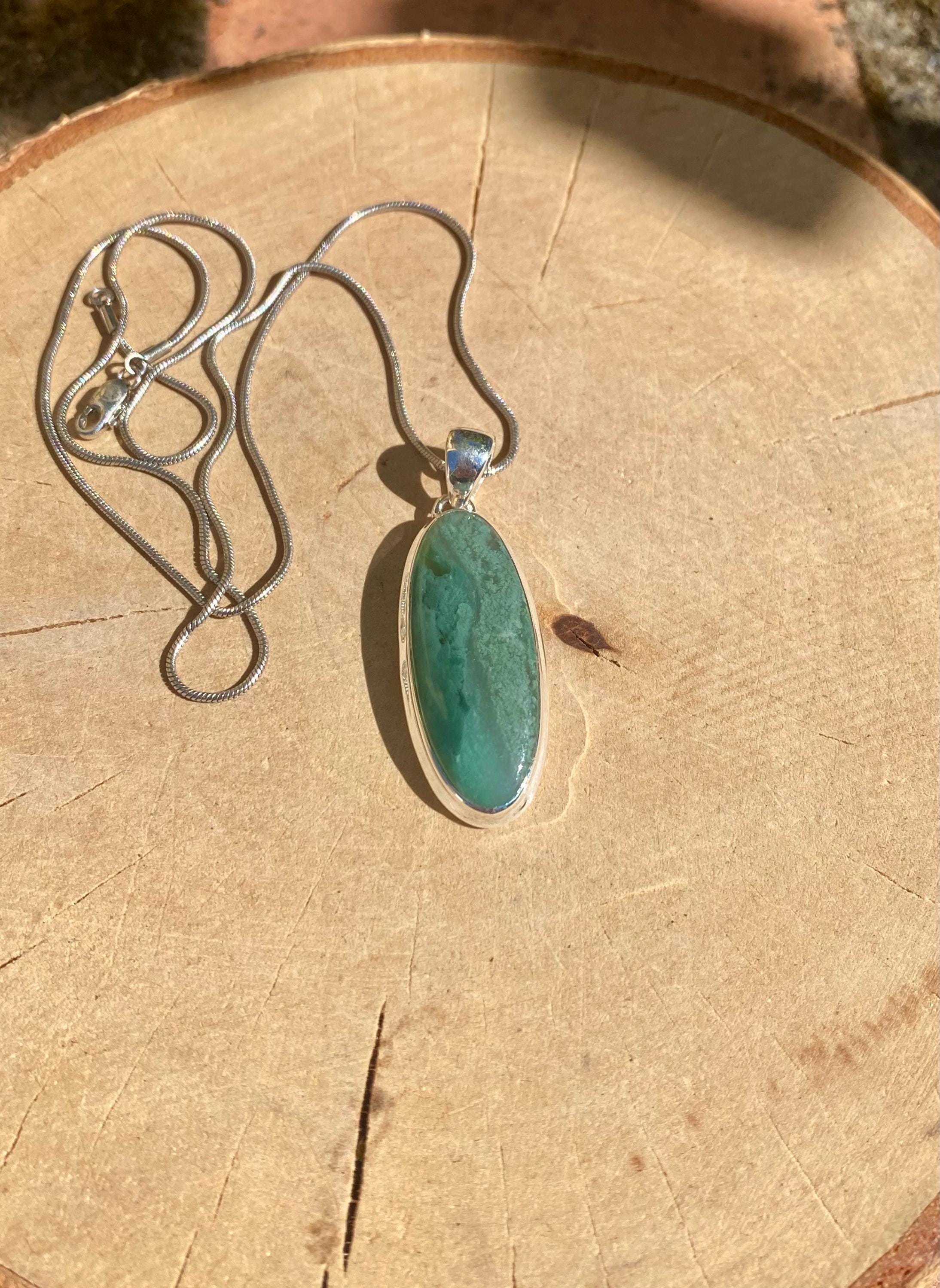 Genuine Oval Mtorolite Emerald Chrome Chalcedony 925 Sterling Silver Pendant