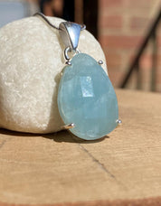 High Quality Natural Teardrop Faceted Aquamarine 925 Sterling Silver Pendant