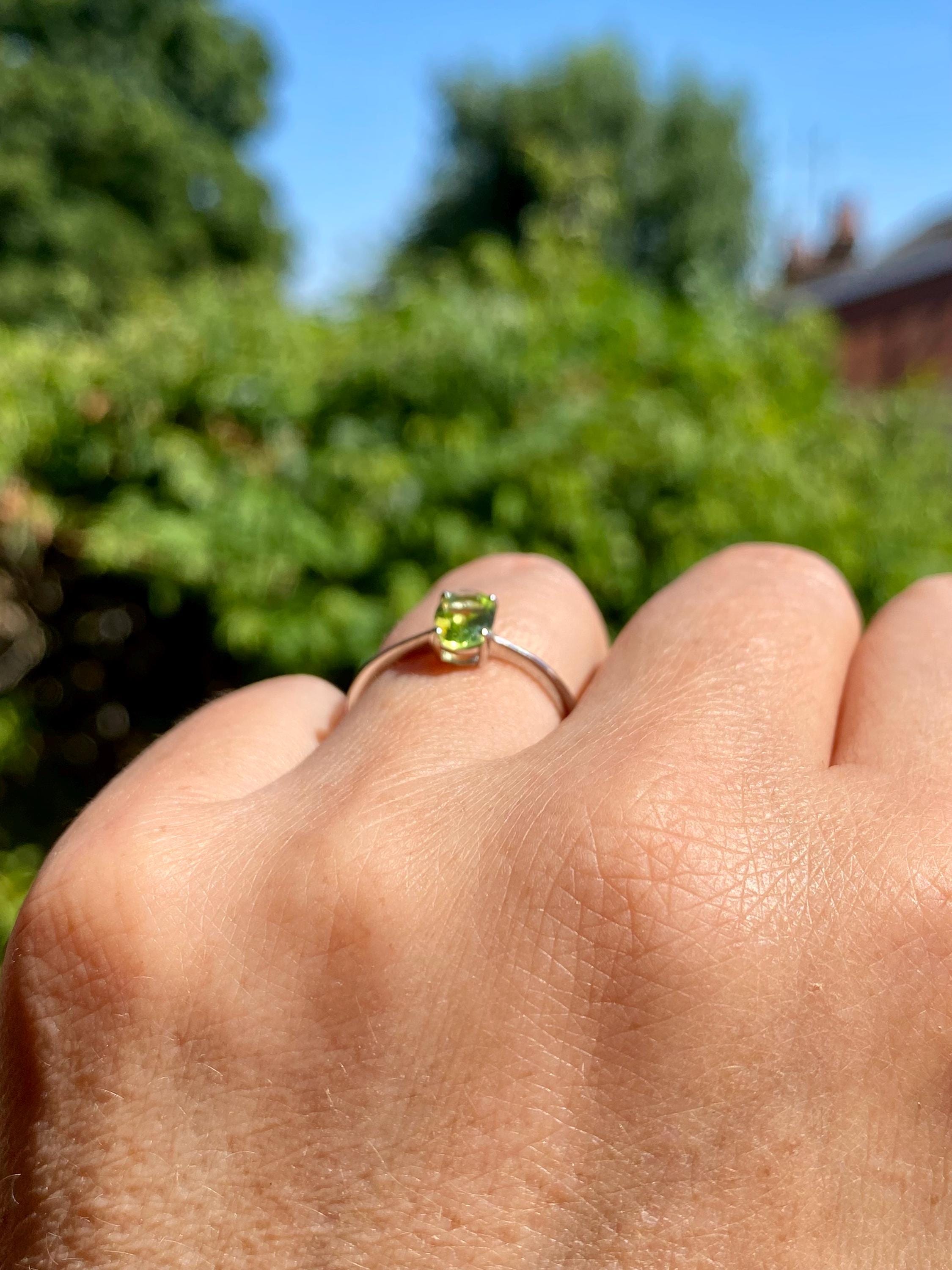 Oval Cut Peridot 925 Sterling Silver Ring