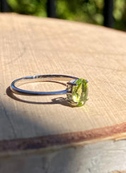 Oval Cut Peridot 925 Sterling Silver Ring