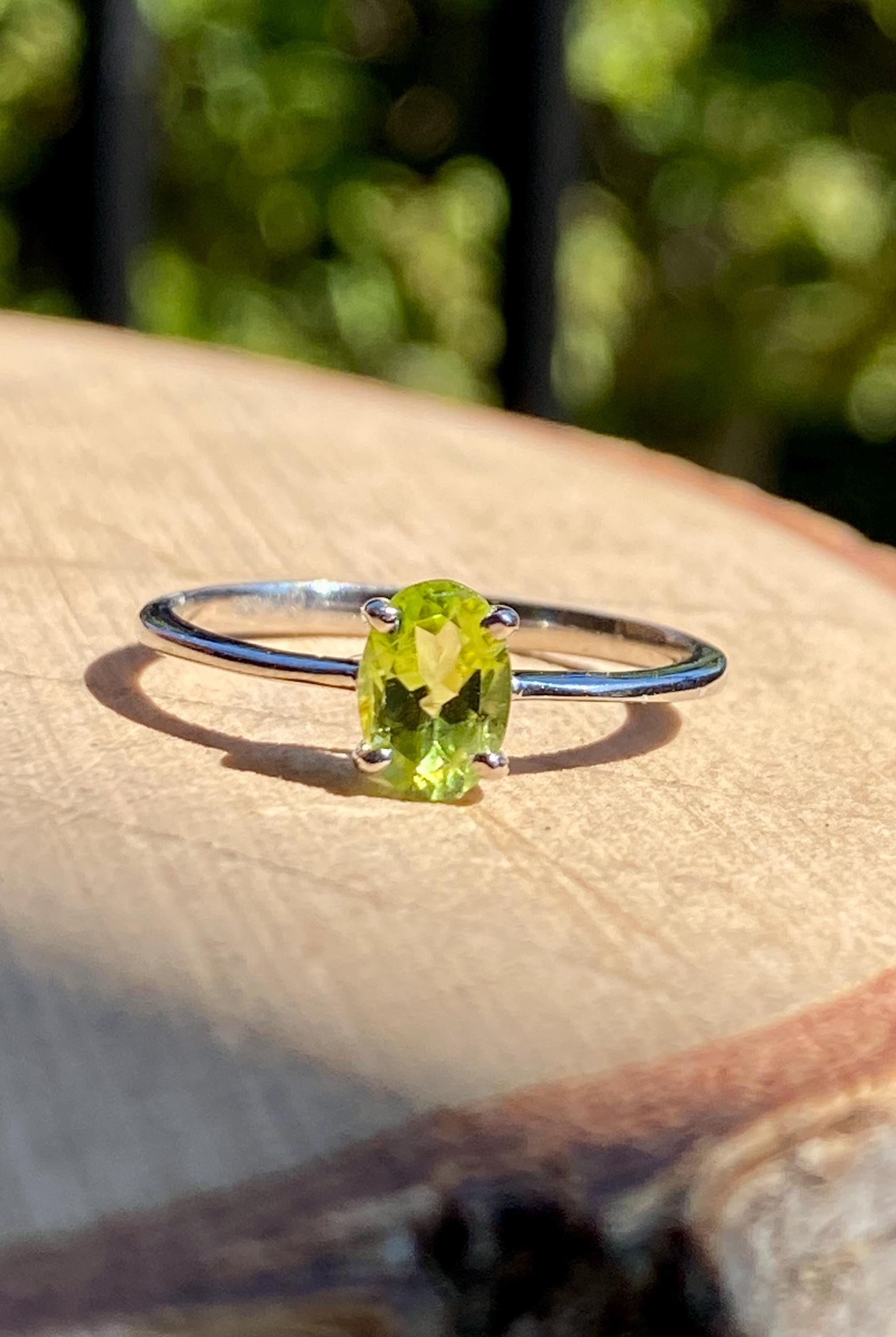 Oval Cut Peridot 925 Sterling Silver Ring
