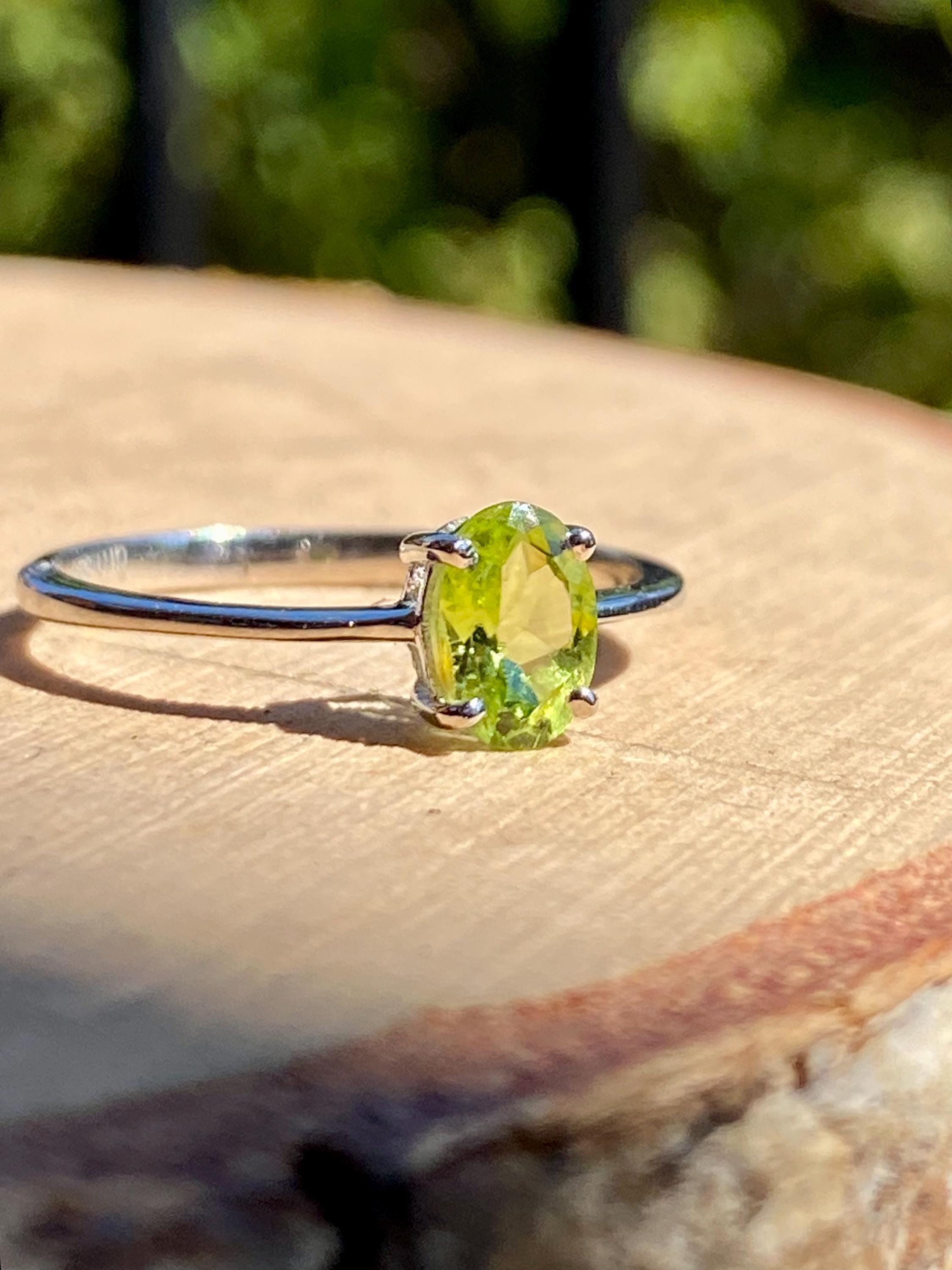 Oval Cut Peridot 925 Sterling Silver Ring