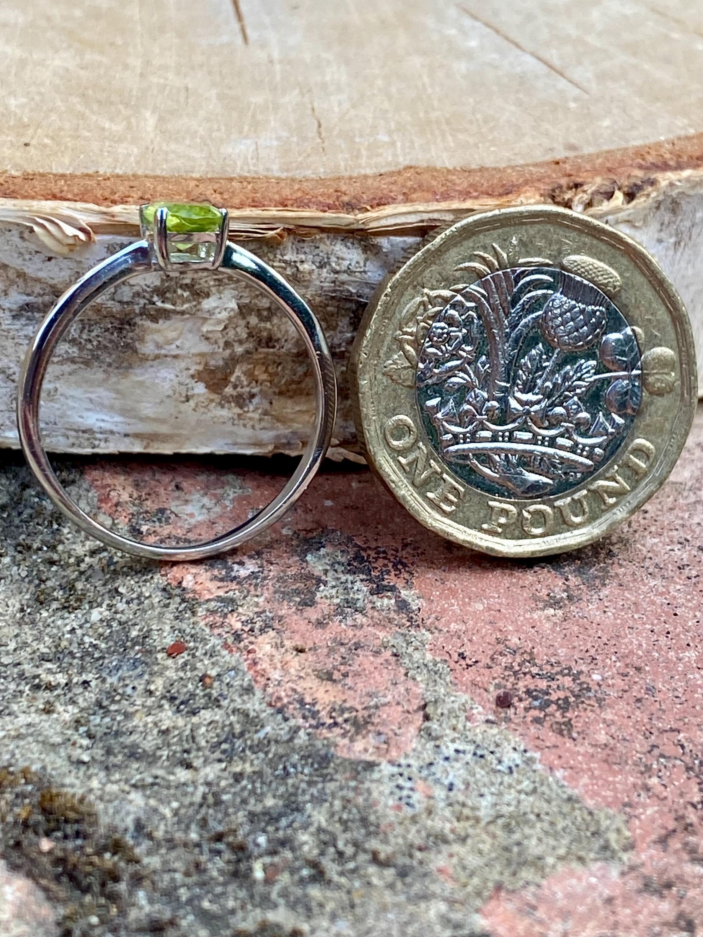 Oval Cut Peridot 925 Sterling Silver Ring