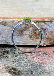 Oval Cut Peridot 925 Sterling Silver Ring