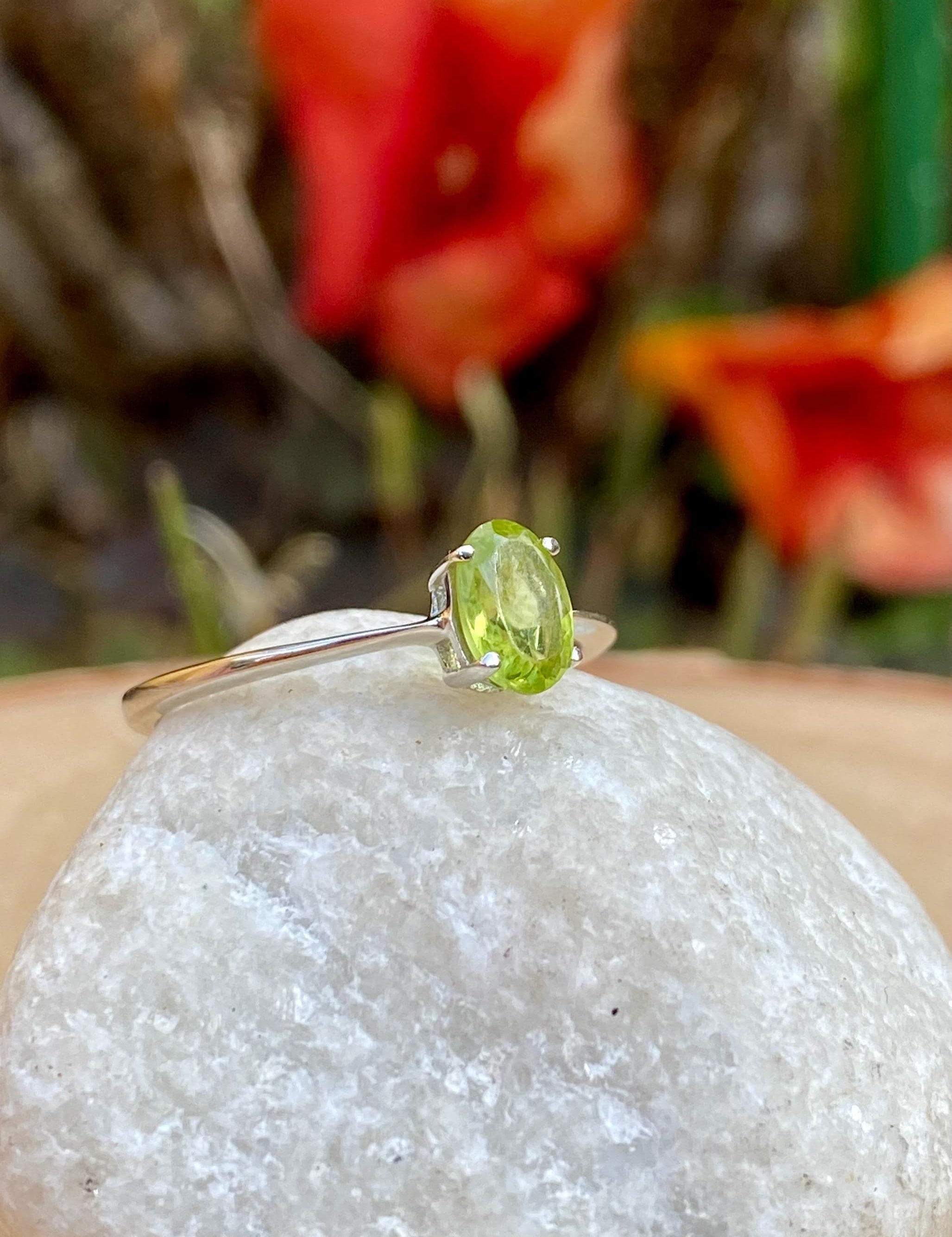 Oval Cut Peridot 925 Sterling Silver Ring