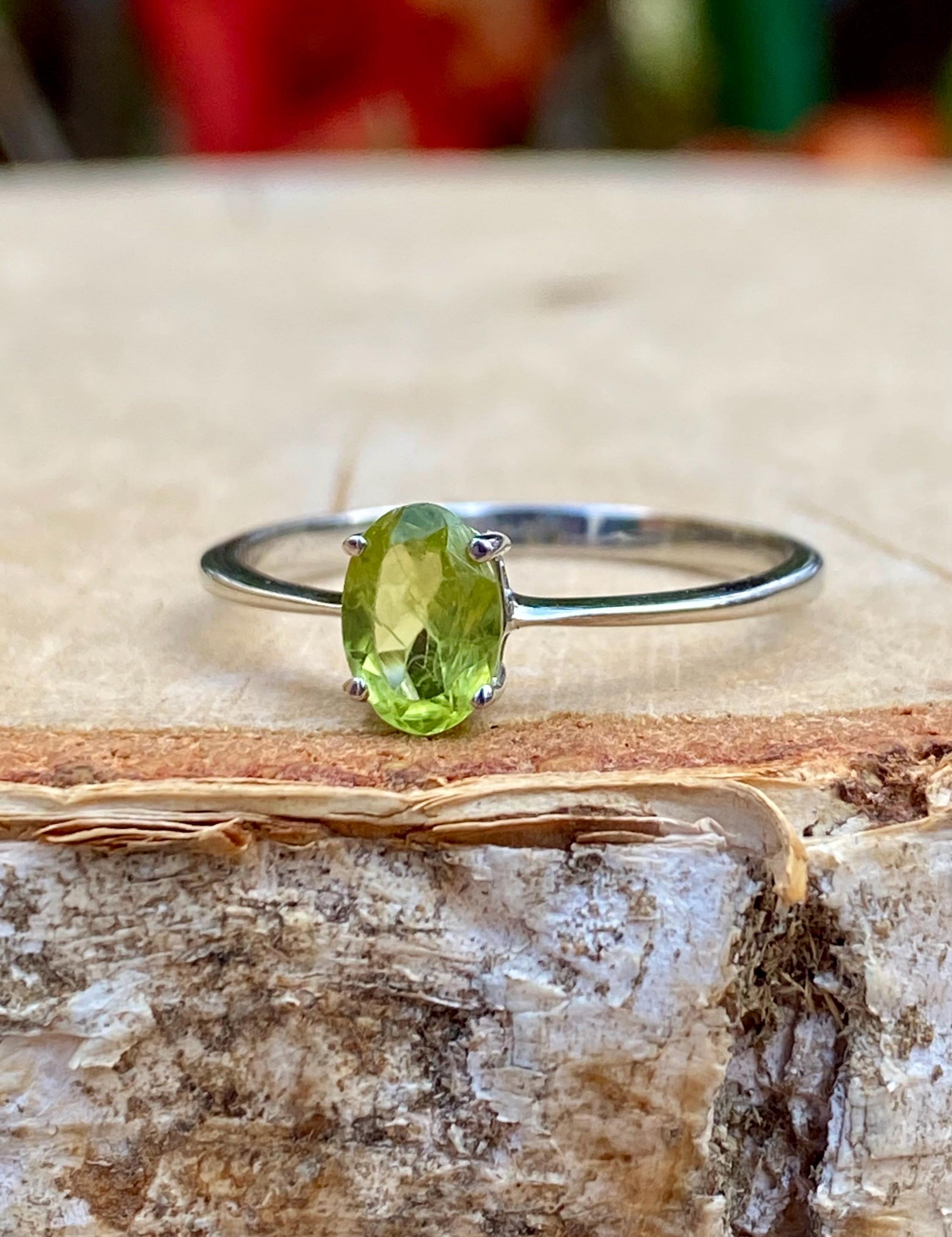 Oval Cut Peridot 925 Sterling Silver Ring