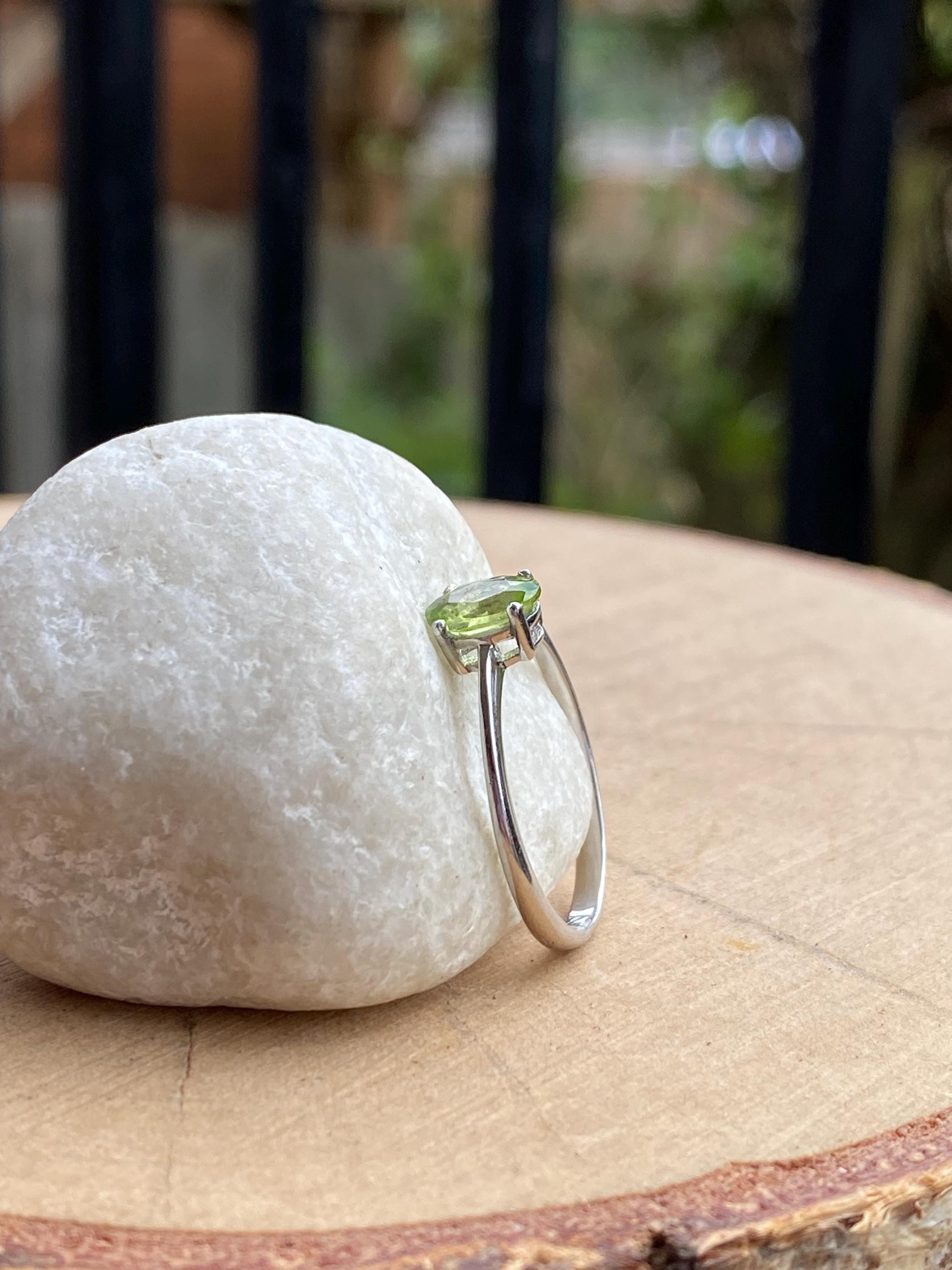 Oval Cut Peridot 925 Sterling Silver Ring
