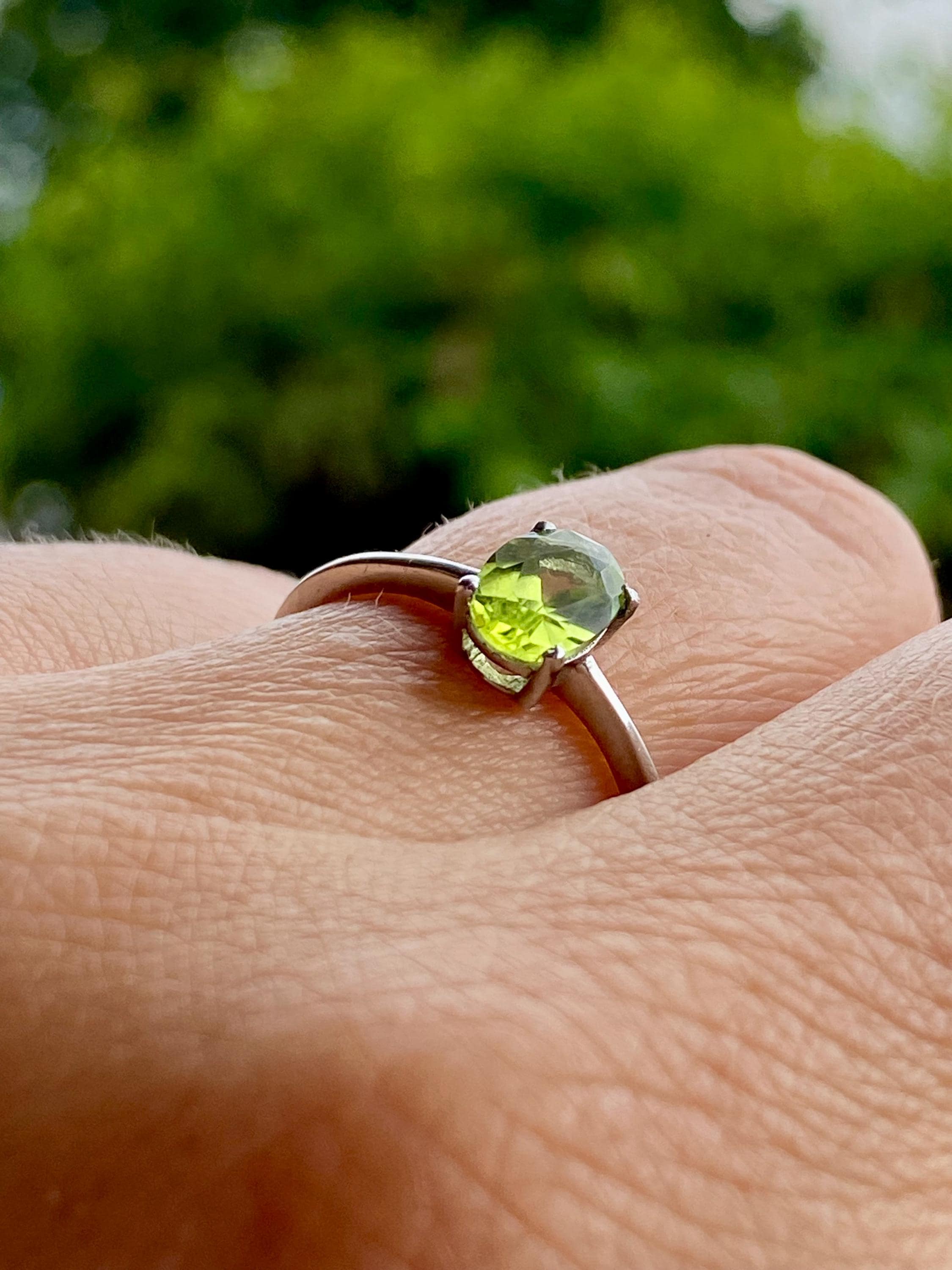 Oval Cut Peridot 925 Sterling Silver Ring