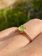 Round Cut Peridot 925 Sterling Silver Ring