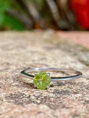 Round Cut Peridot 925 Sterling Silver Ring