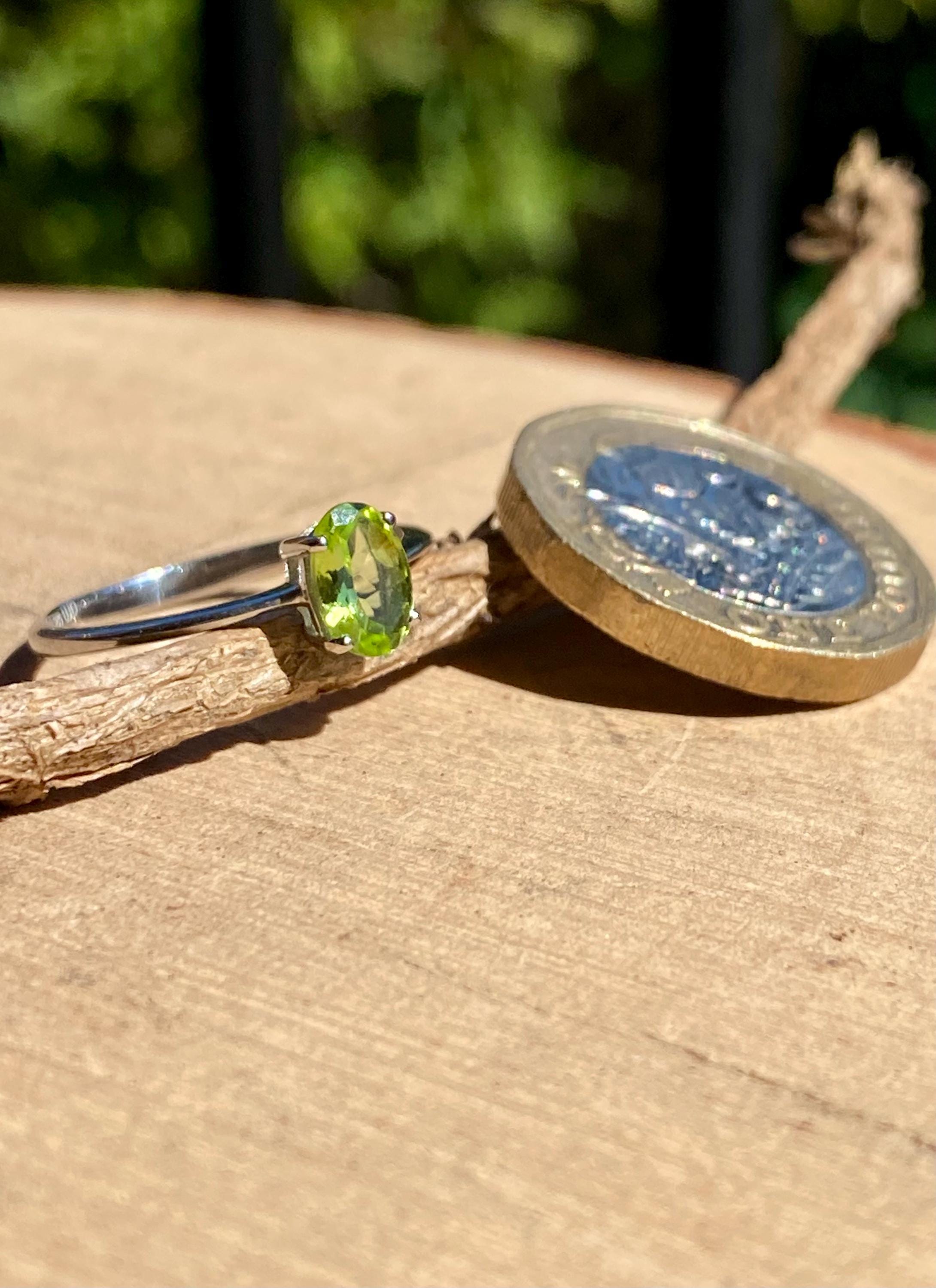 Oval Cut Peridot 925 Sterling Silver Ring