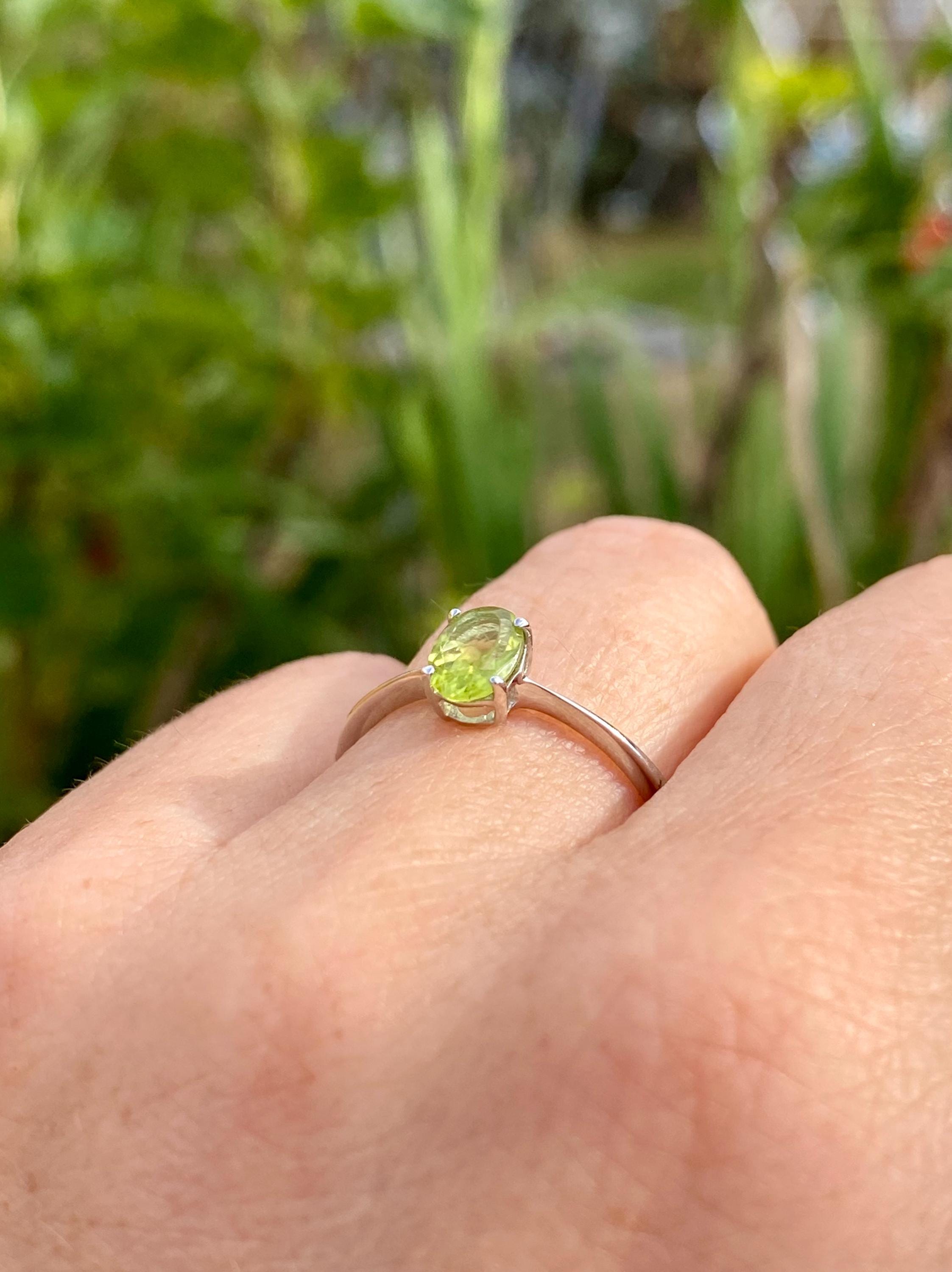 Oval Cut Peridot 925 Sterling Silver Ring