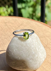 Oval Cut Peridot 925 Sterling Silver Ring