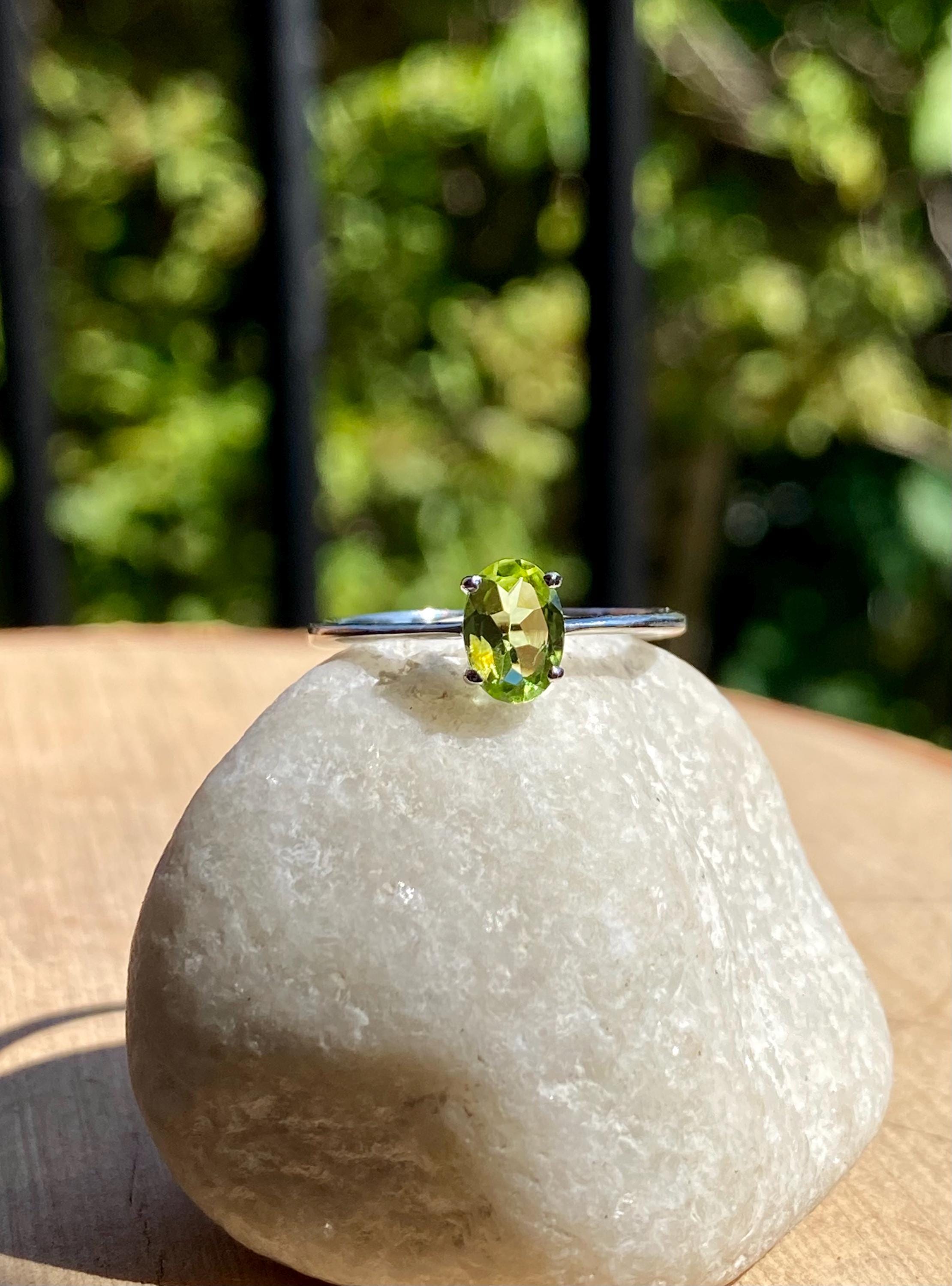 Oval Cut Peridot 925 Sterling Silver Ring