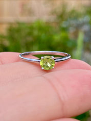 Round Cut Peridot 925 Sterling Silver Ring