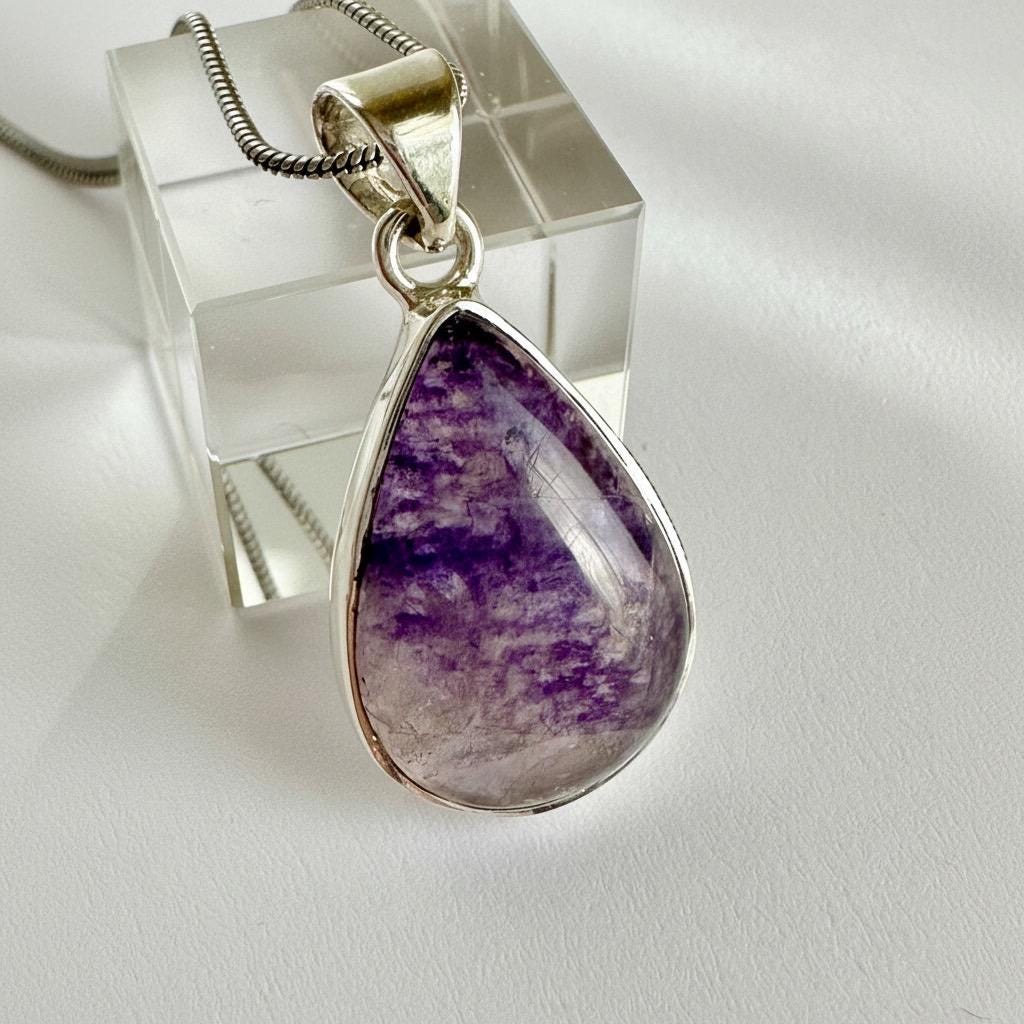 Teardrop Blue John Pendant in Silver | Derbyshire Fluorite Necklace