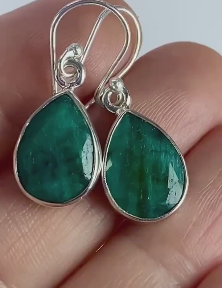 Raw Emerald and Silver Dangle Earrings (YM)