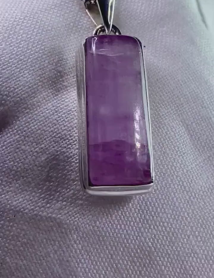 Natural Kunzite Silver pendant necklace