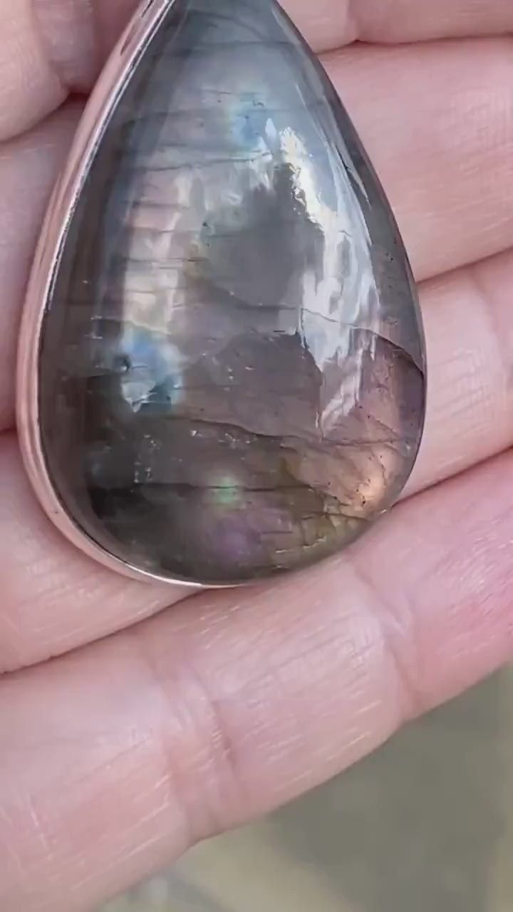 Grade A - Rare Purple Labradorite and Silver Pendant (UV7766)